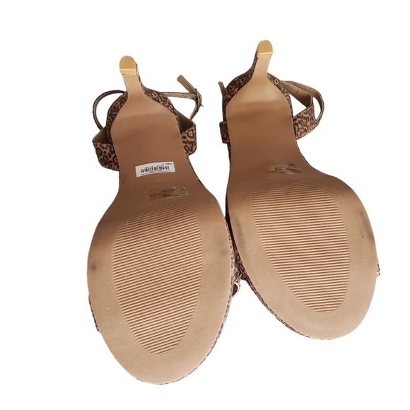 WMNS Torrid Platform Leopard print heels size 9WW - Picture 6 of 7